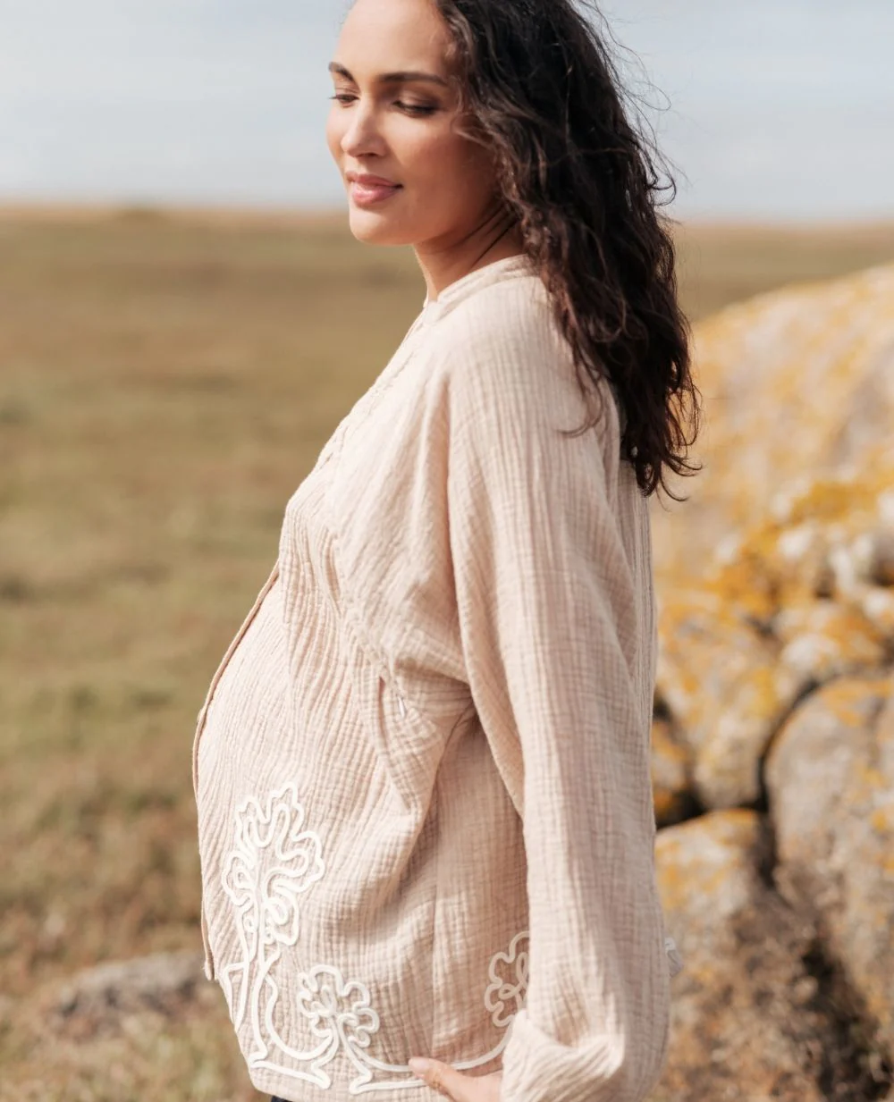 Blouse et chemise d'allaitement Sarah - Beige - Image 8