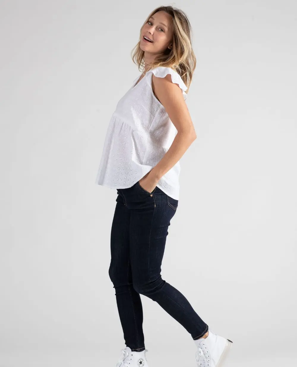 Haut papillon de grossesse et d’allaitement Suzanne - Blanc Brode - Image 4
