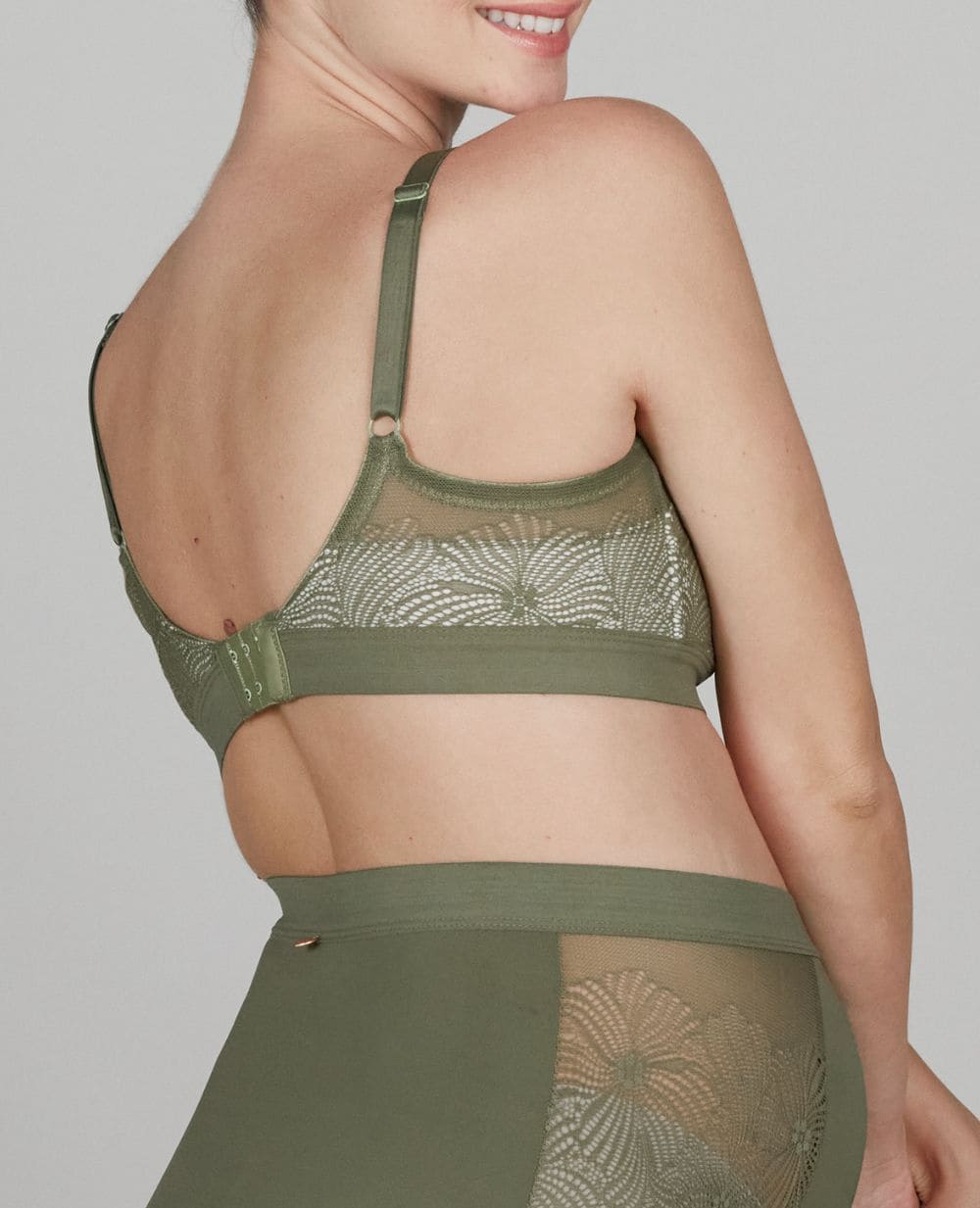 Soutien-gorge de grossesse et d’allaitement sans armature DAHLIA - Kaki - Image 4
